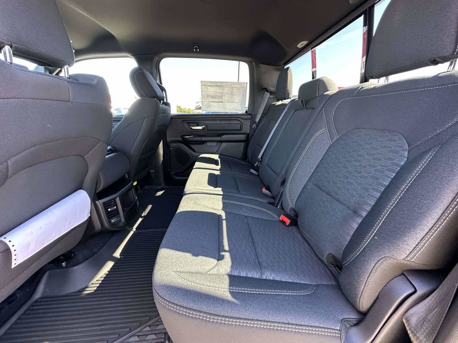 2027 RAM Ram 1500 RAM 1500 WARLOCK CREW CAB 4X4 5'7' BOX