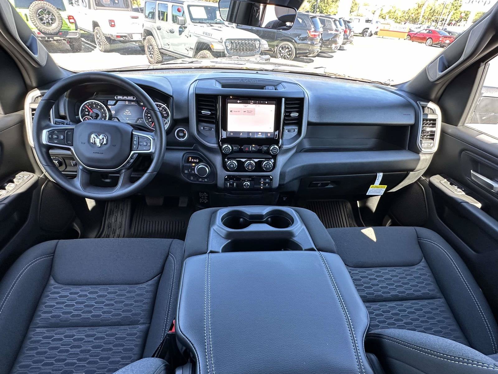 2027 RAM Ram 1500 RAM 1500 WARLOCK CREW CAB 4X4 5'7' BOX