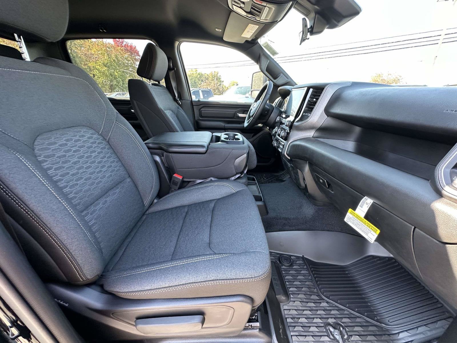 2027 RAM Ram 1500 RAM 1500 WARLOCK CREW CAB 4X4 5'7' BOX