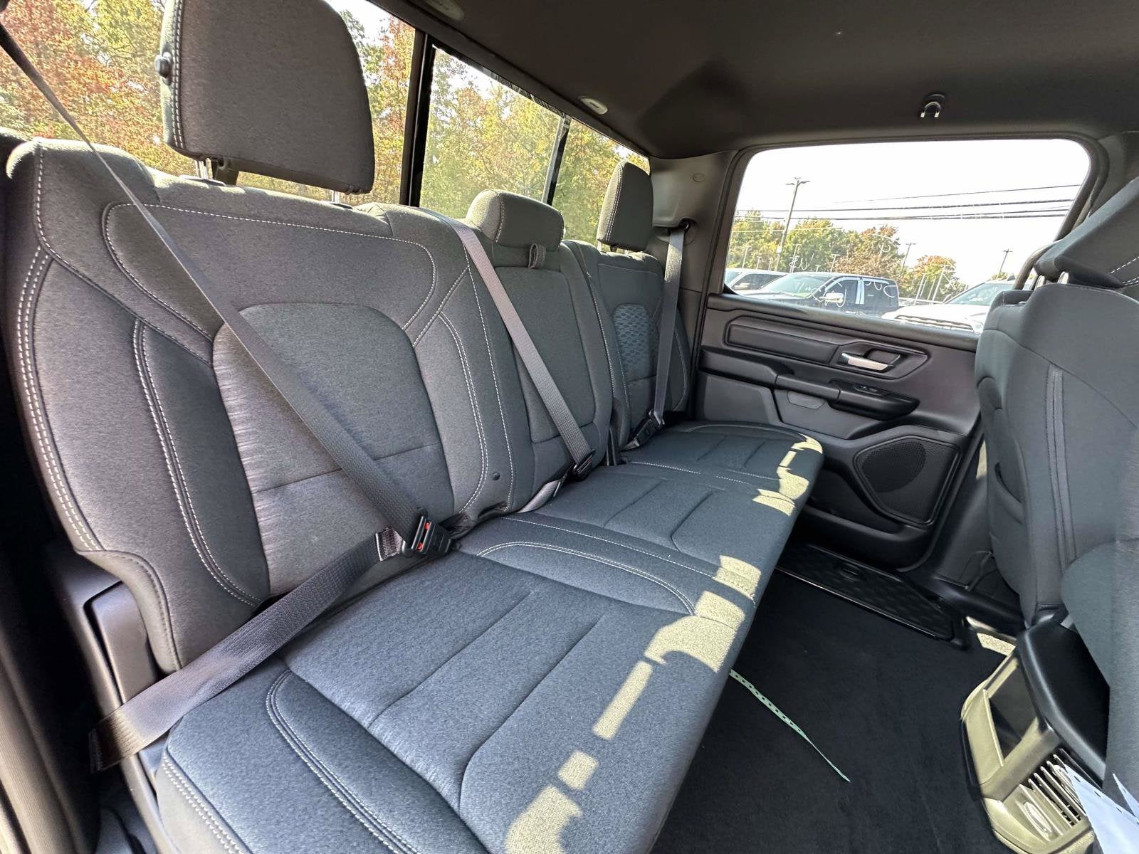2027 RAM Ram 1500 RAM 1500 WARLOCK CREW CAB 4X4 5'7' BOX
