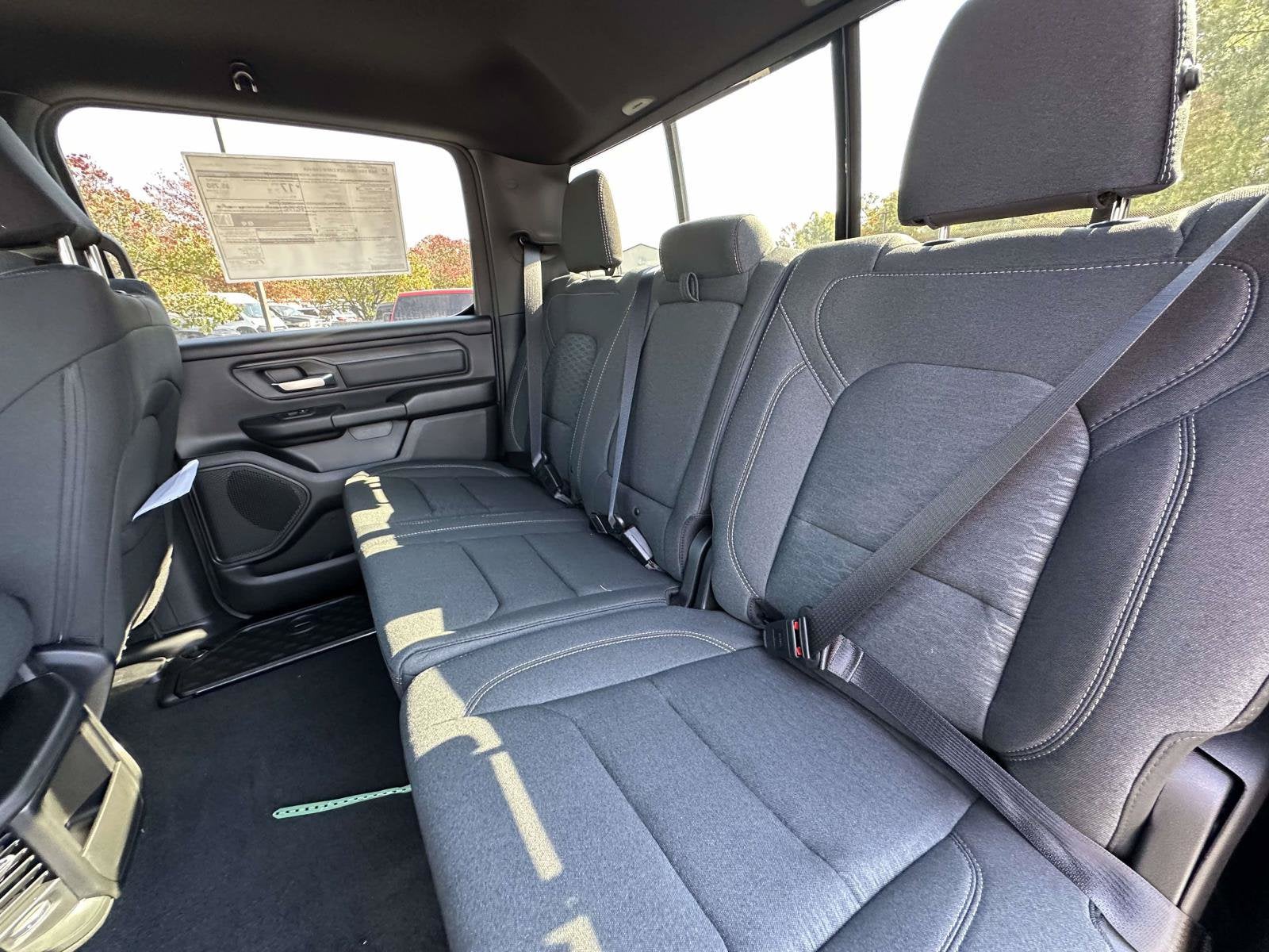 2027 RAM Ram 1500 RAM 1500 WARLOCK CREW CAB 4X4 5'7' BOX