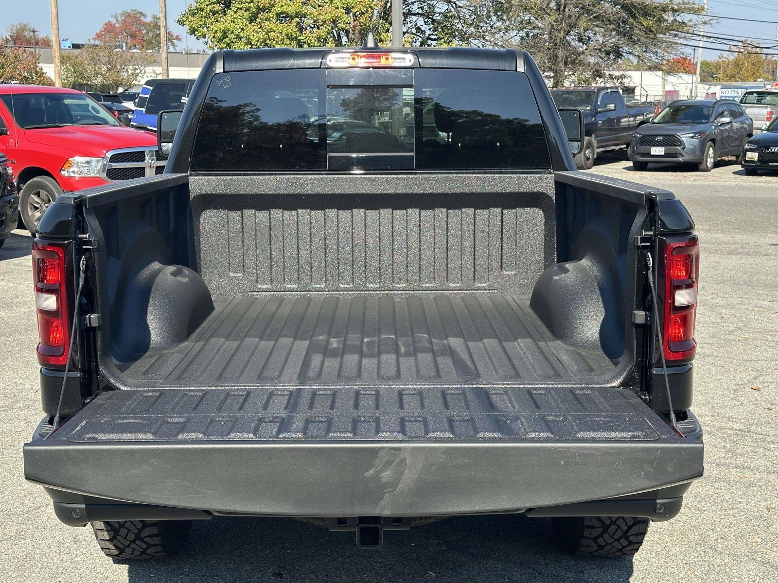 2027 RAM Ram 1500 RAM 1500 WARLOCK CREW CAB 4X4 5'7' BOX