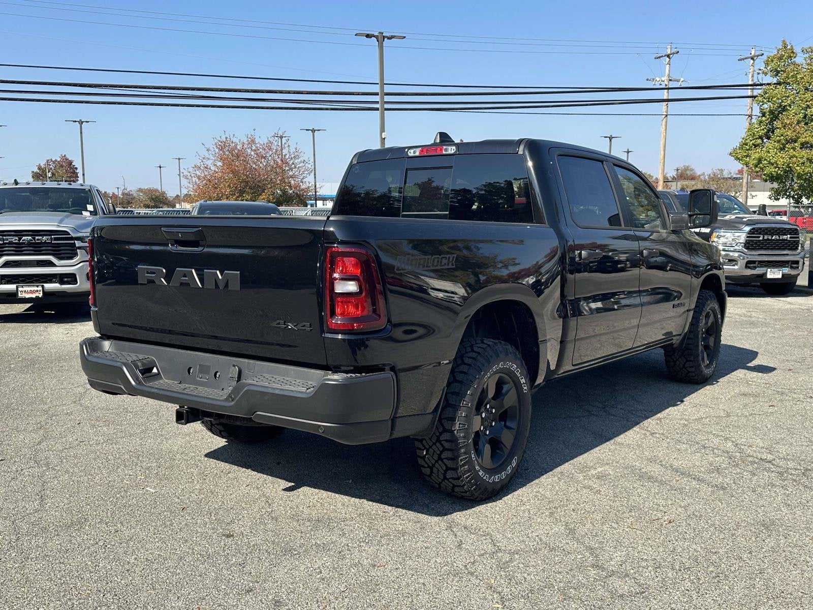 2027 RAM Ram 1500 RAM 1500 WARLOCK CREW CAB 4X4 5'7' BOX