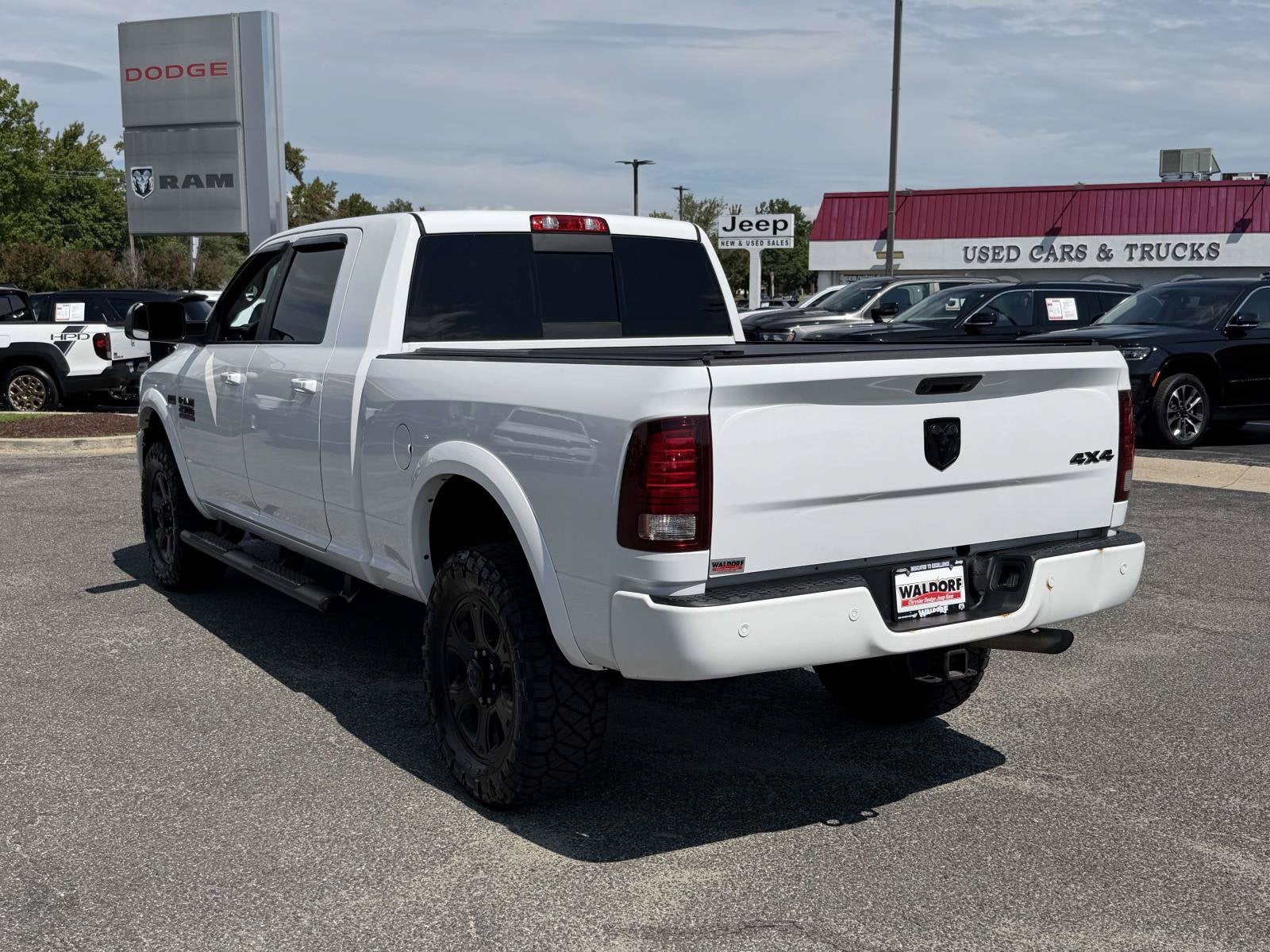 2017 RAM 2500 Laramie Mega Cab 4x4 6'4' Box