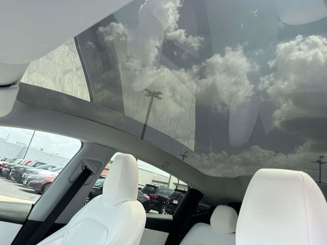 2026 Tesla Model Y AWD