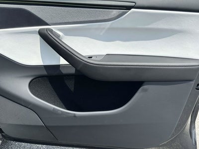 2026 Tesla Model Y AWD