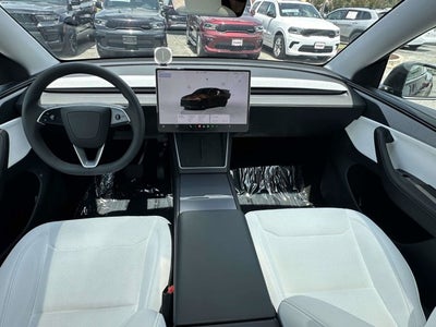 2026 Tesla Model Y AWD