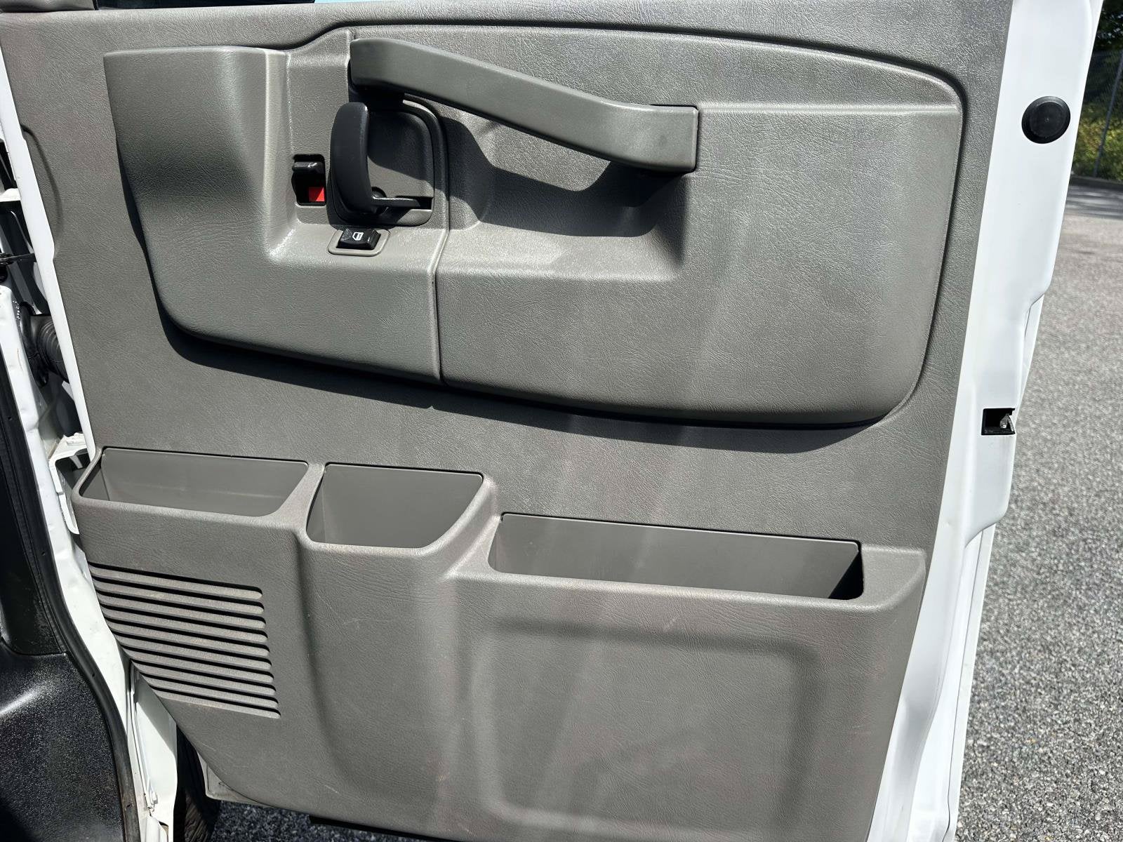 2019 GMC Savana Cargo Van RWD 2500 135"
