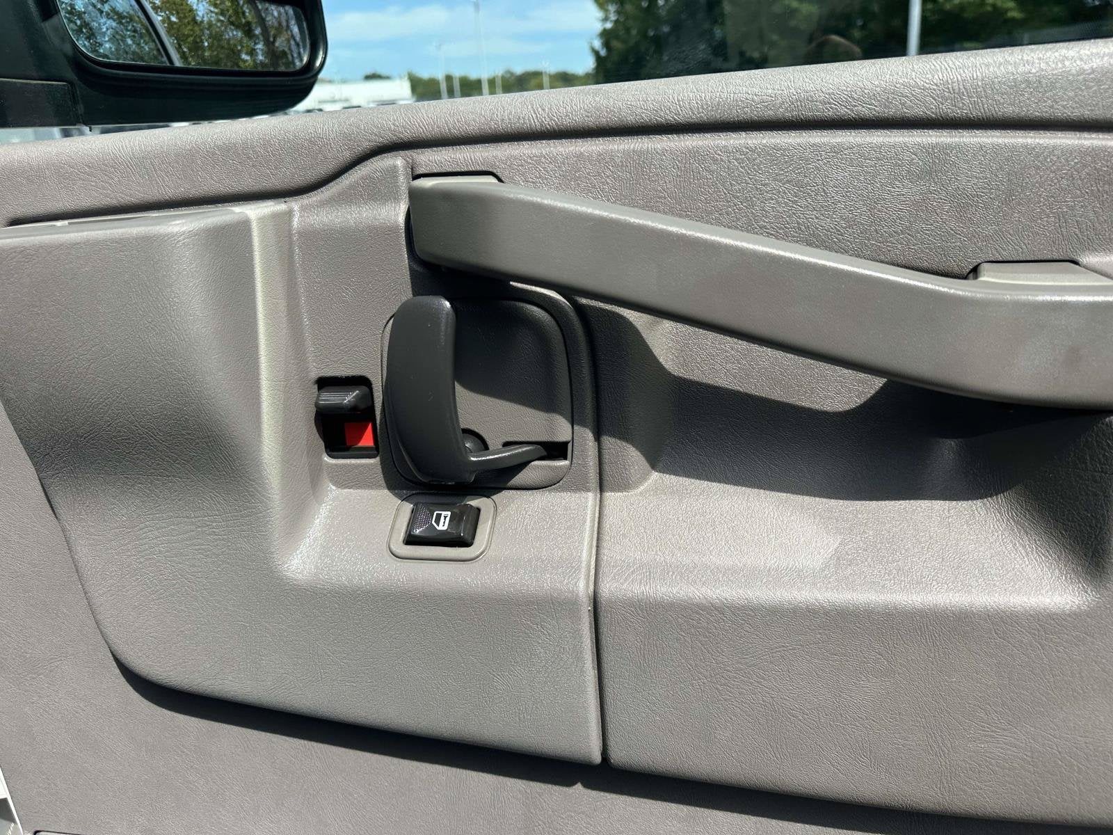 2019 GMC Savana Cargo Van RWD 2500 135"