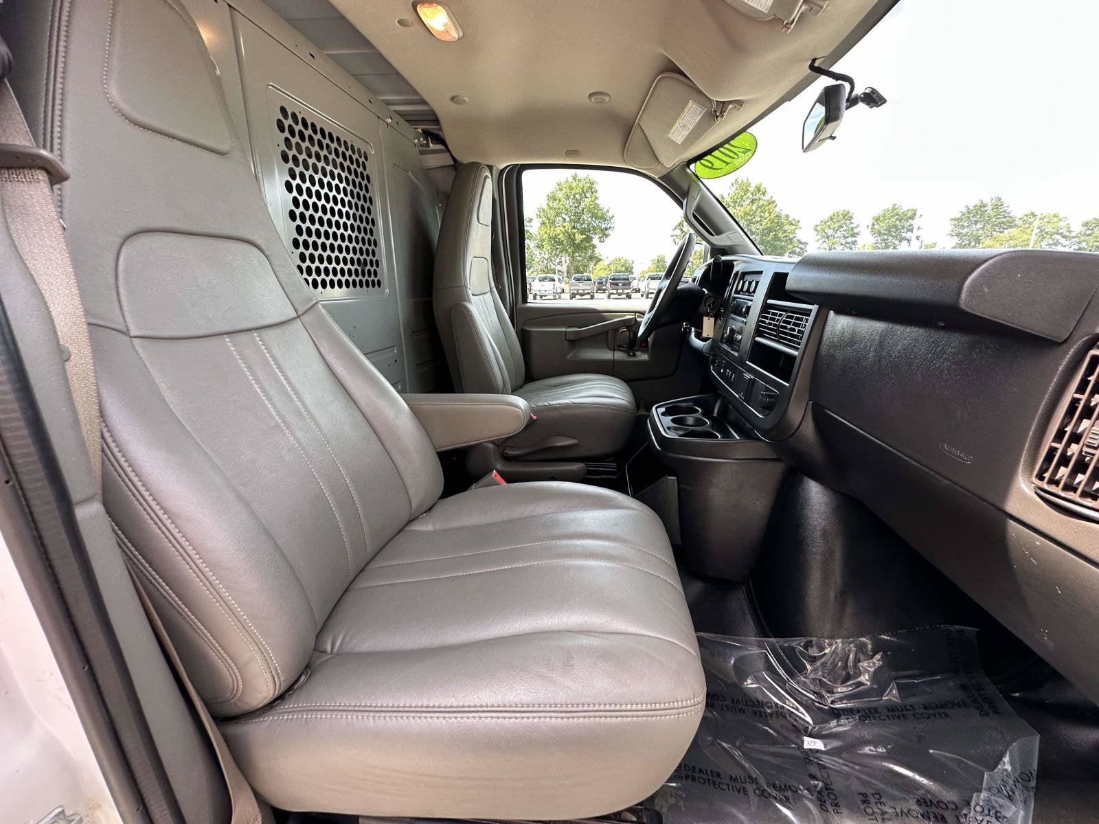2019 GMC Savana Cargo Van RWD 2500 135"