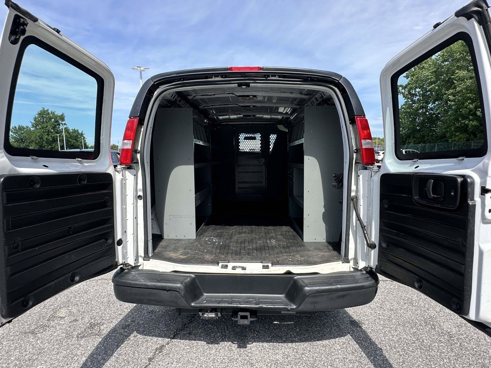 2019 GMC Savana Cargo Van RWD 2500 135"