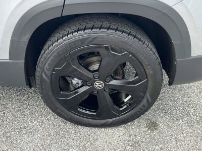 2025 Volkswagen Taos SEL