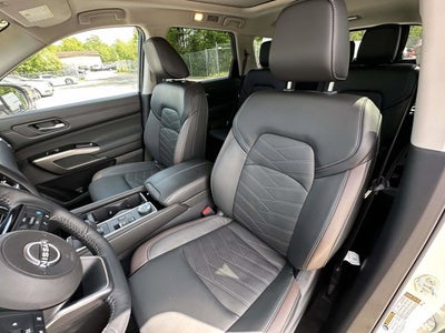 2024 Nissan Pathfinder Platinum