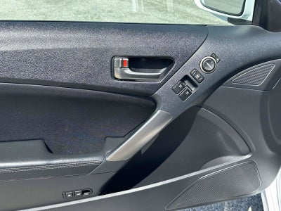 2016 Hyundai Genesis Coupe 3.8L Base