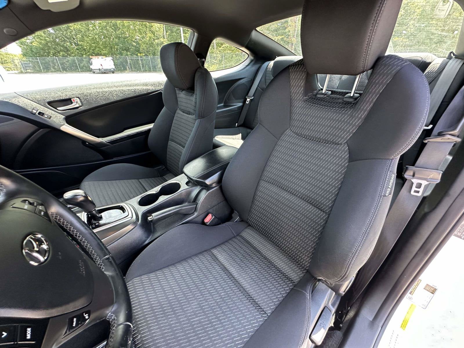 2016 Hyundai Genesis Coupe 3.8L Base