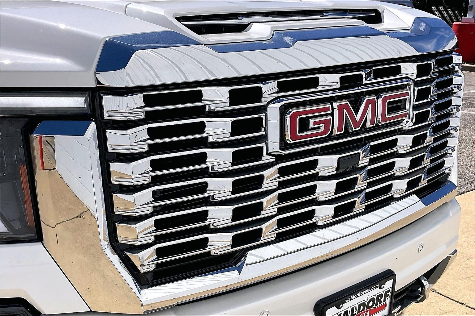 2024 GMC Sierra HD Denali