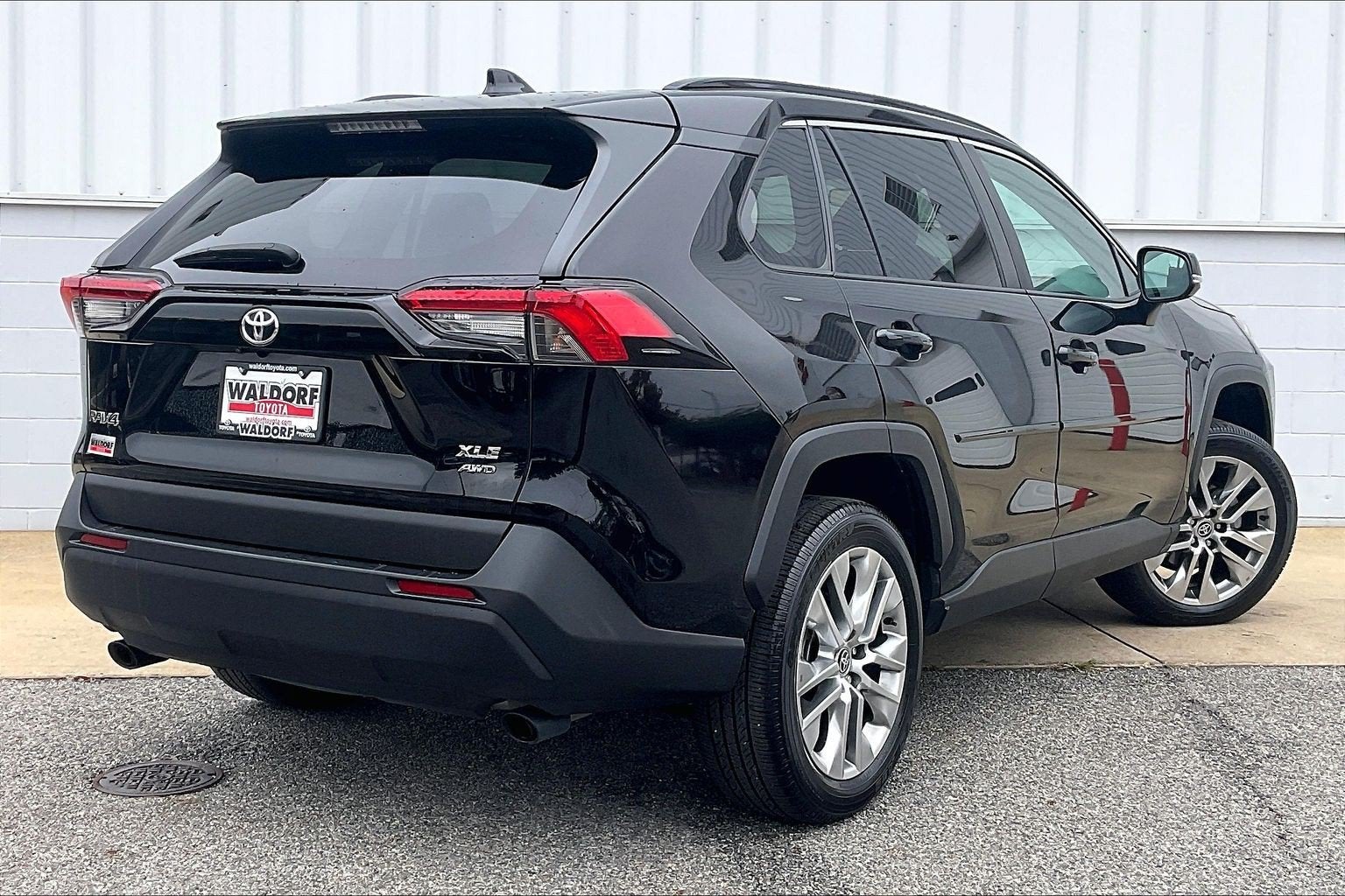 2024 Toyota RAV4 XLE Premium