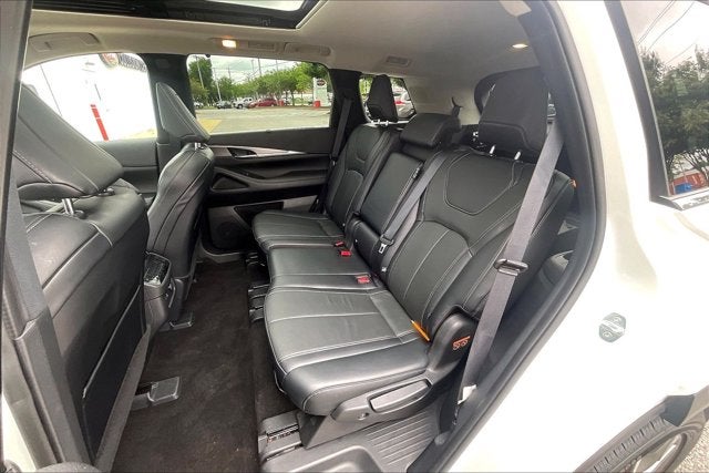 2023 INFINITI QX60 LUXE