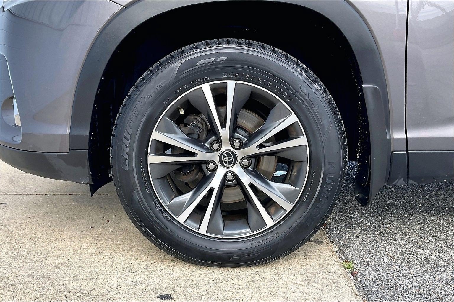 2019 Toyota Highlander LE Plus