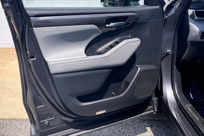2024 Toyota Highlander Hybrid Hybrid Platinum