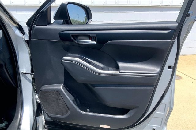 2025 Toyota Highlander XLE