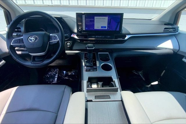 2025 Toyota Sienna XLE