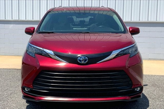 2025 Toyota Sienna XLE