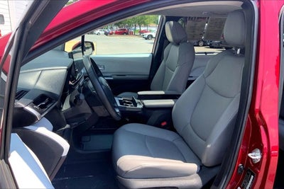 2025 Toyota Sienna XLE