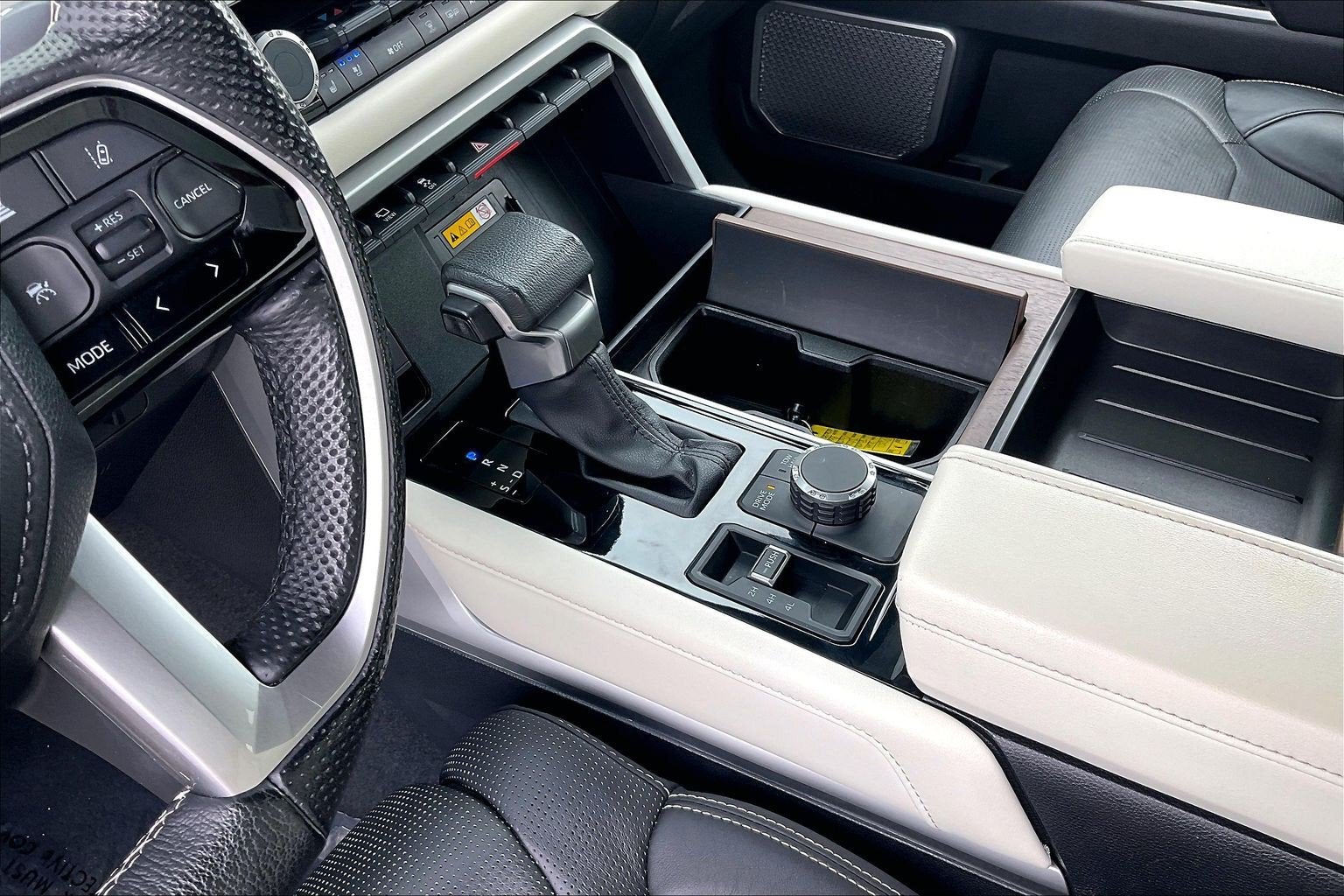 2024 Toyota Tundra i-FORCE MAX Capstone Hybrid