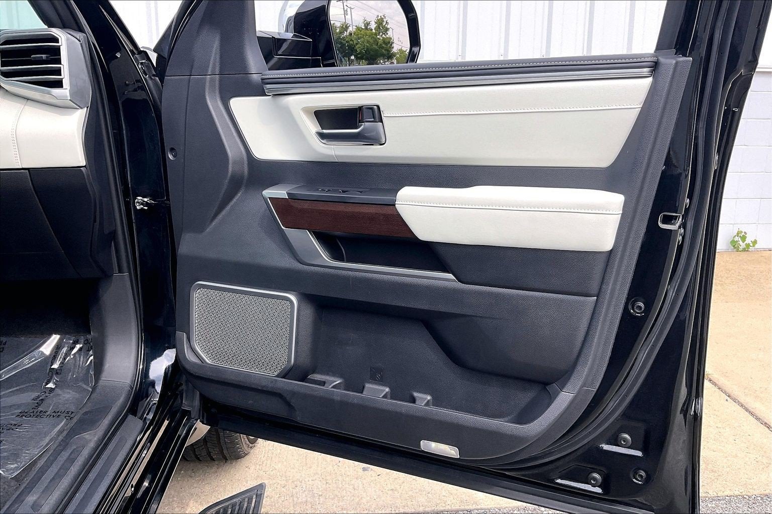 2024 Toyota Tundra i-FORCE MAX Capstone Hybrid