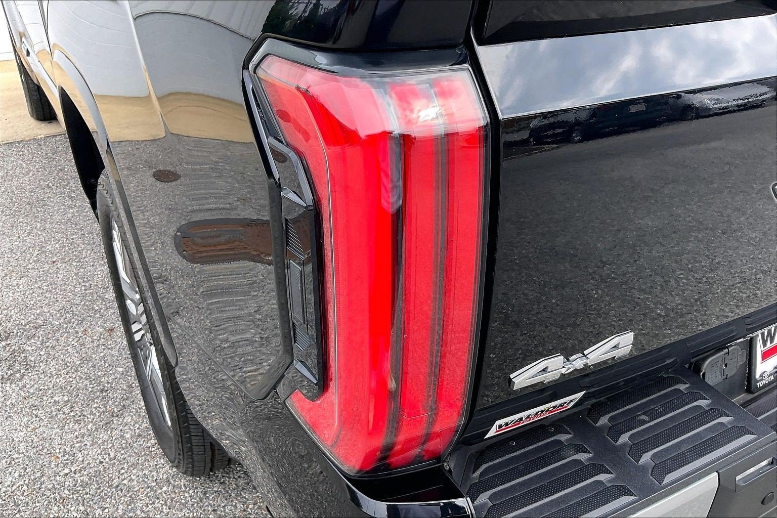 2024 Toyota Tundra i-FORCE MAX Capstone Hybrid