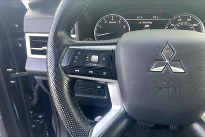 2022 Mitsubishi Outlander SE