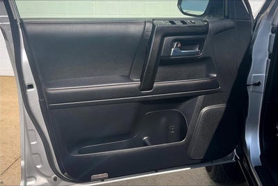 2023 Toyota 4RUNNER TRD Off Road