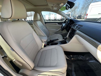 2017 Volkswagen Passat 1.8T SE w/Technology