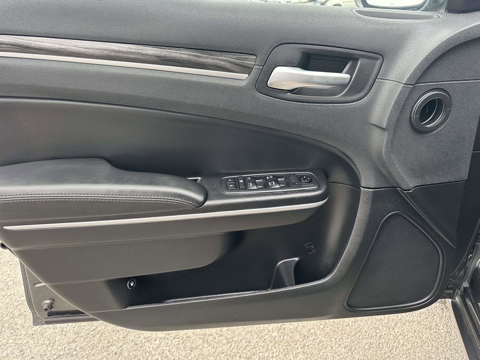 2019 Chrysler 300 Touring L