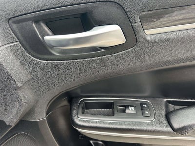 2019 Chrysler 300 Touring L