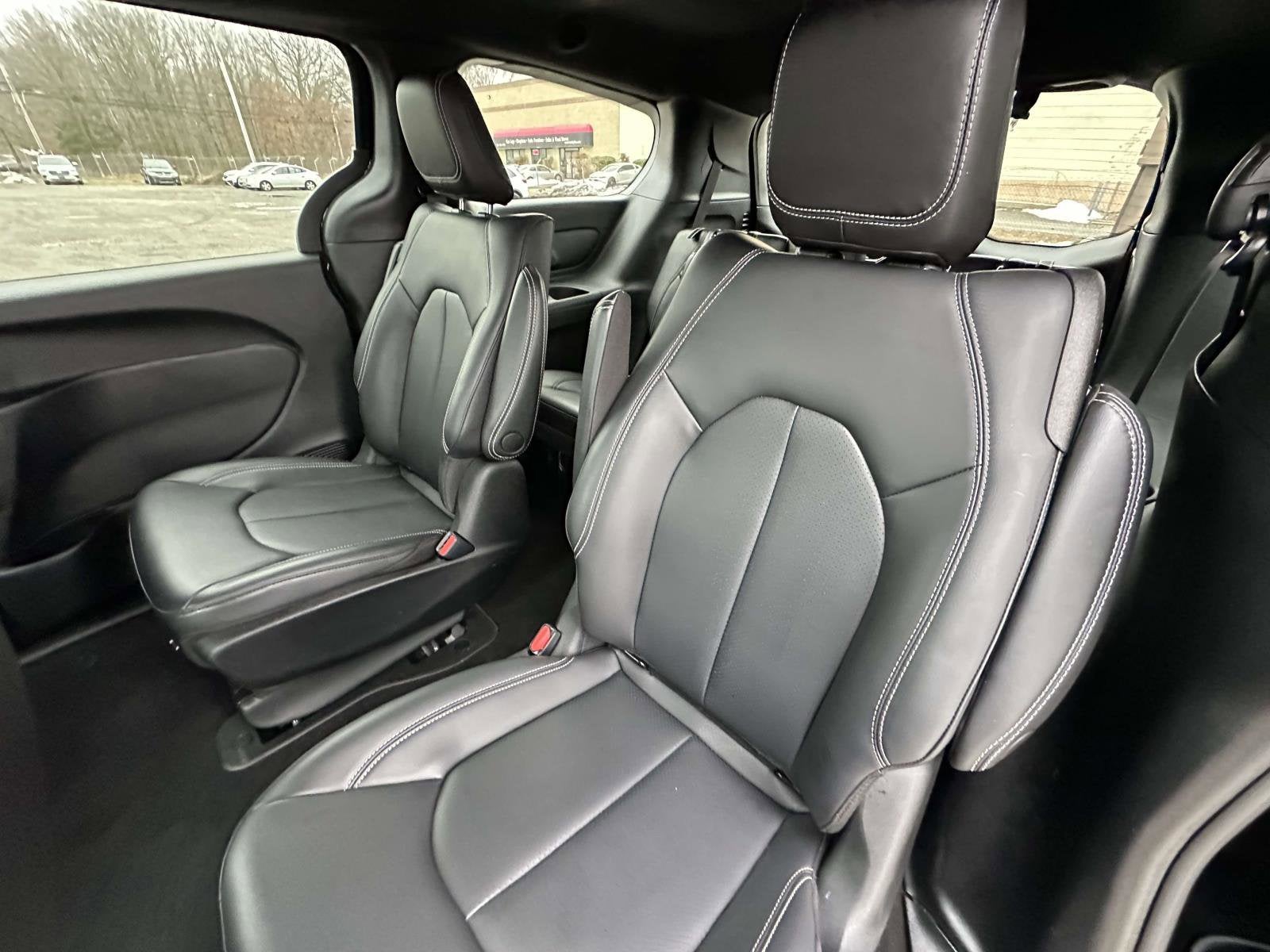 2023 Chrysler Pacifica Hybrid Touring L