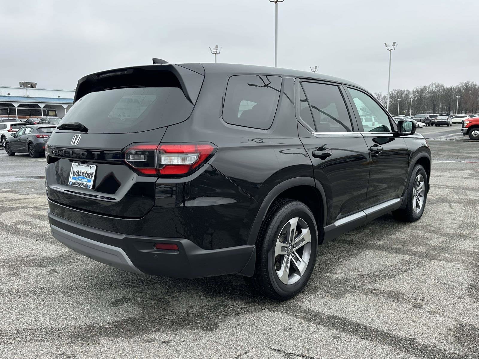 2023 Honda Pilot EX-L 8 Passenger