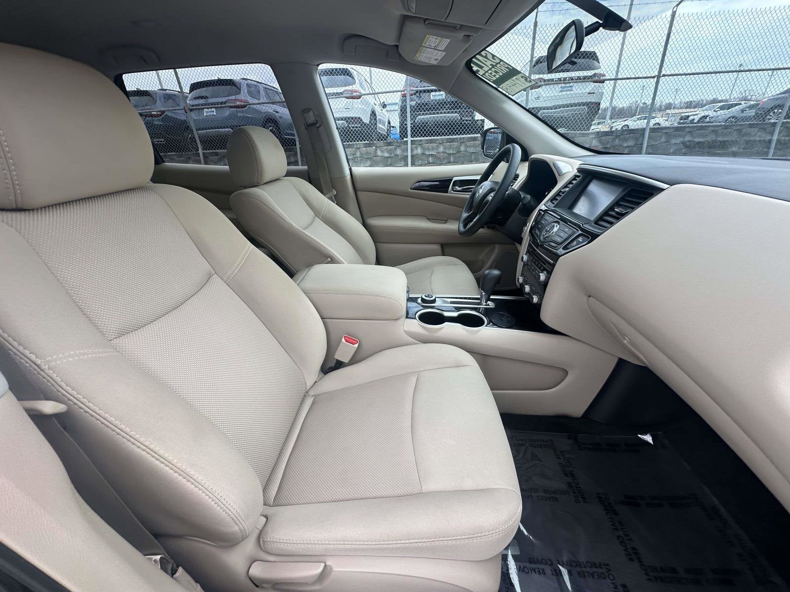 2017 Nissan Pathfinder S