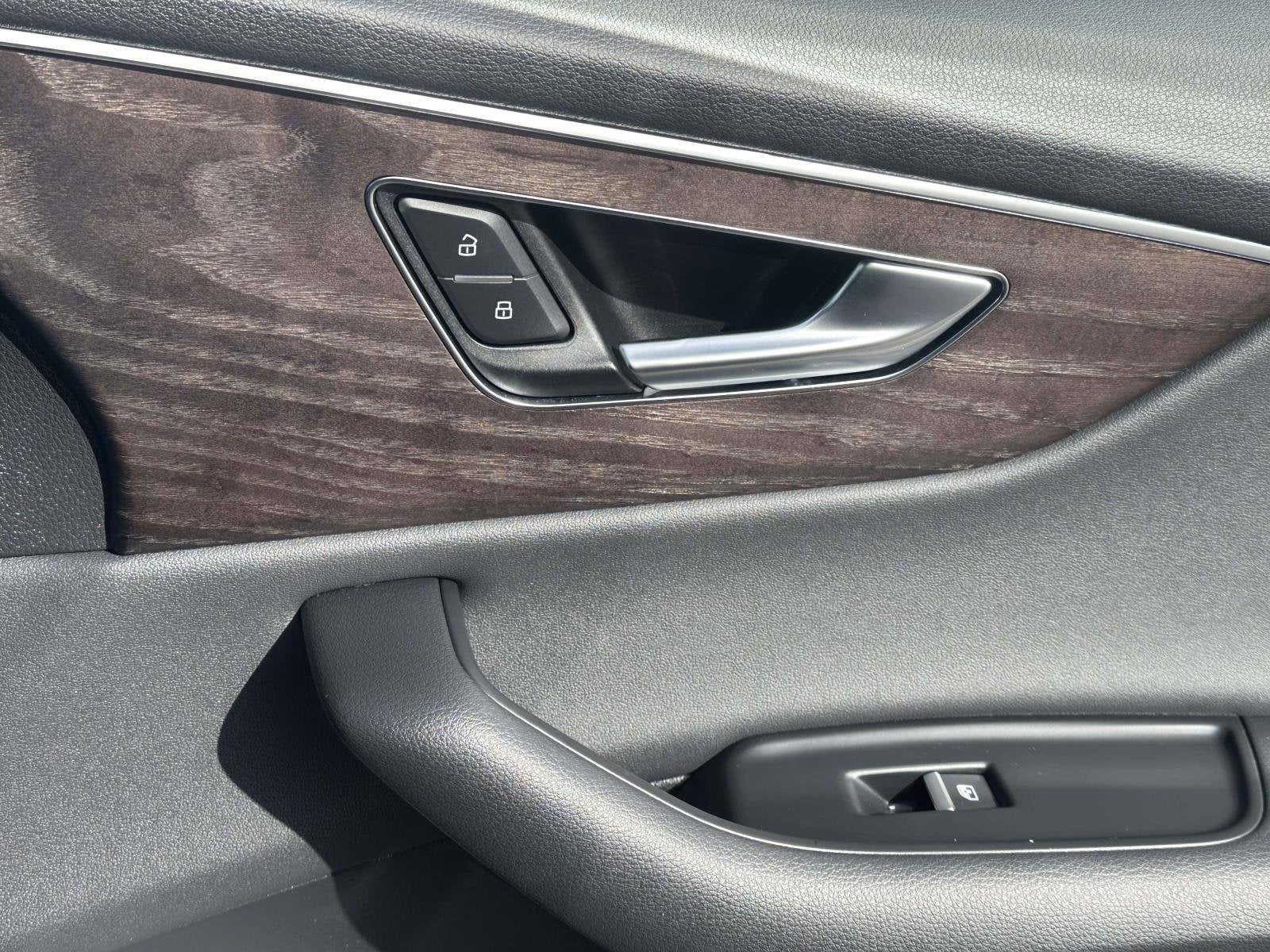 2019 Audi Q8 Premium Plus