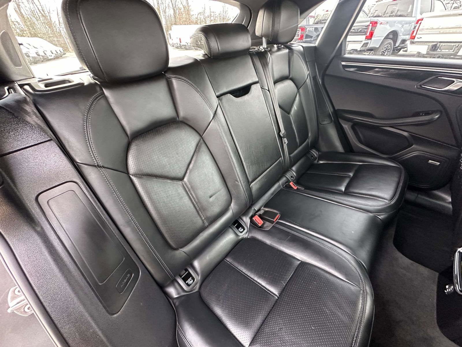 2018 Porsche Macan Base