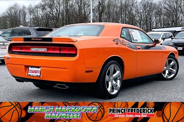 2014 Dodge Challenger SXT Plus