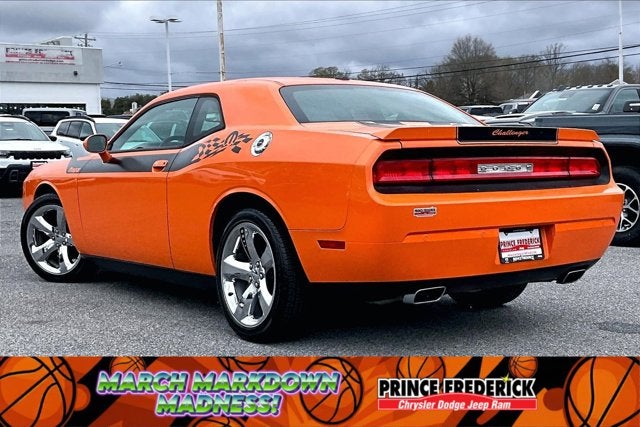 2014 Dodge Challenger SXT Plus