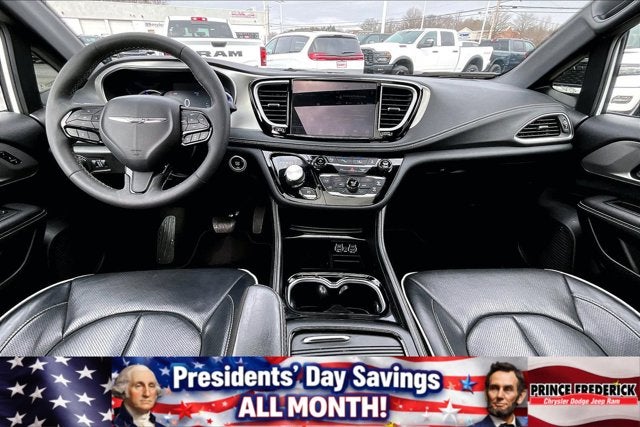 2023 Chrysler Pacifica Hybrid Limited