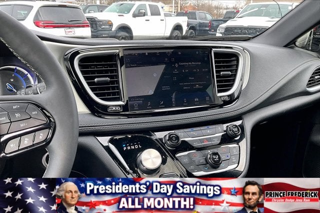 2023 Chrysler Pacifica Hybrid Limited