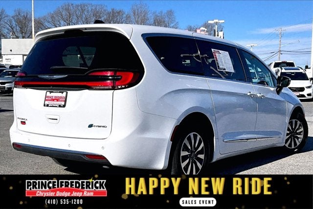2023 Chrysler Pacifica Hybrid Limited