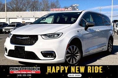 2023 Chrysler Pacifica Hybrid Limited