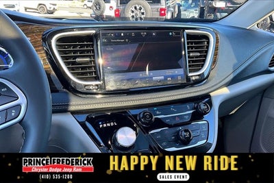 2023 Chrysler Pacifica Hybrid Limited