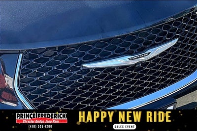 2023 Chrysler Pacifica Hybrid Limited