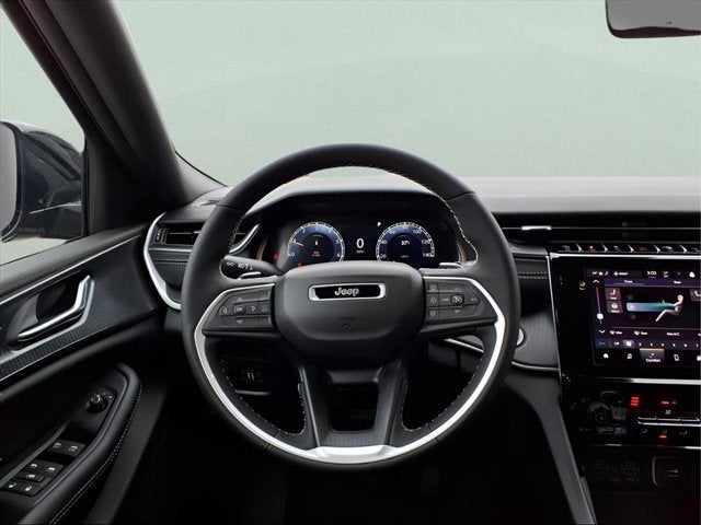 2025 Jeep Grand Cherokee LAR